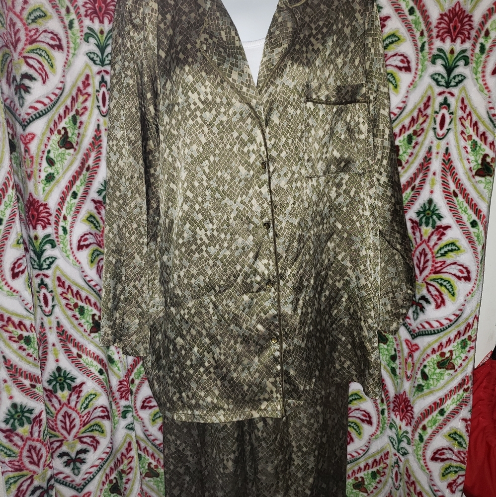 Victoria secret Large pjs set